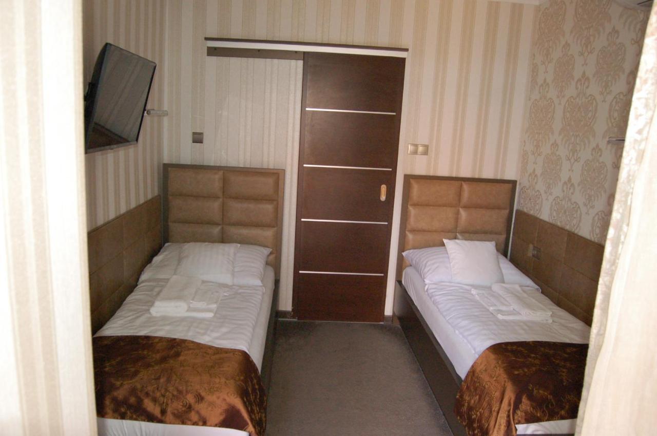 Control Motel Jászberény 外观 照片