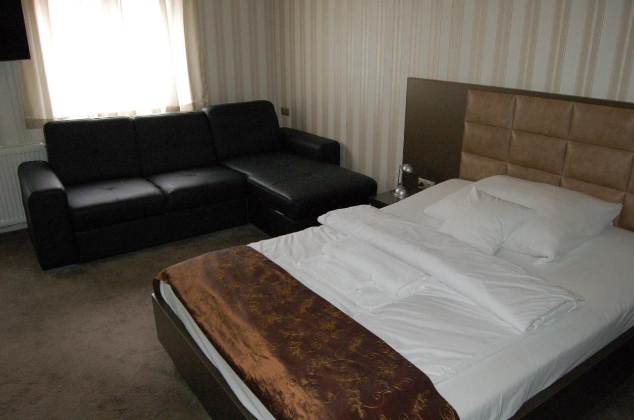 Control Motel Jászberény 外观 照片