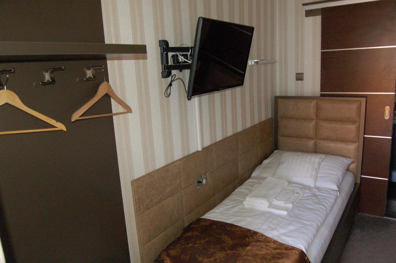 Control Motel Jászberény 外观 照片